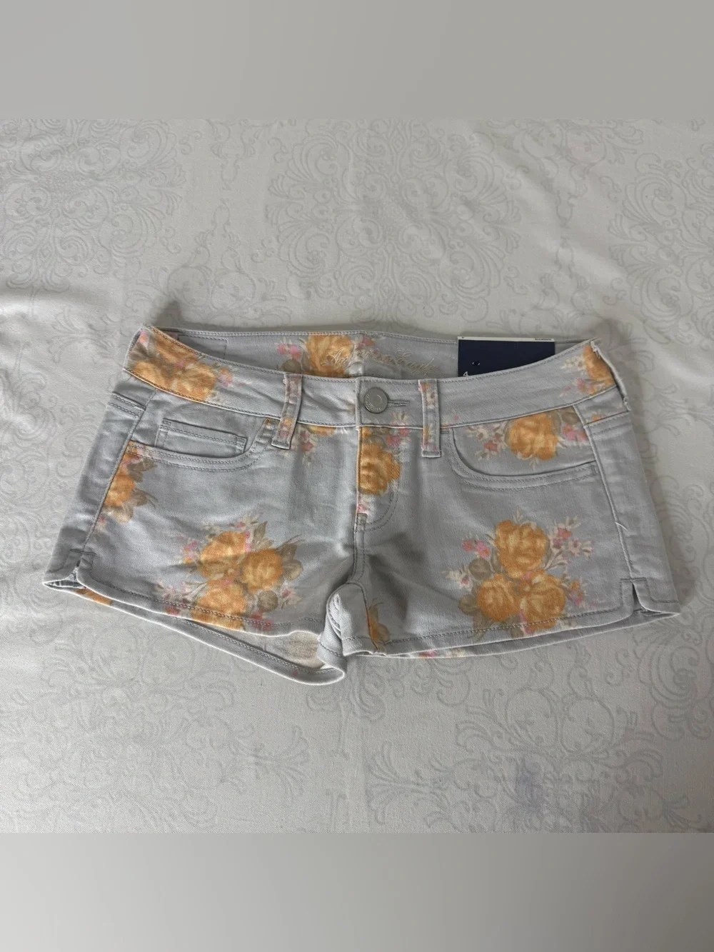 NWT American Eagle Floral Shortie Micro Mini Shorts Size 4